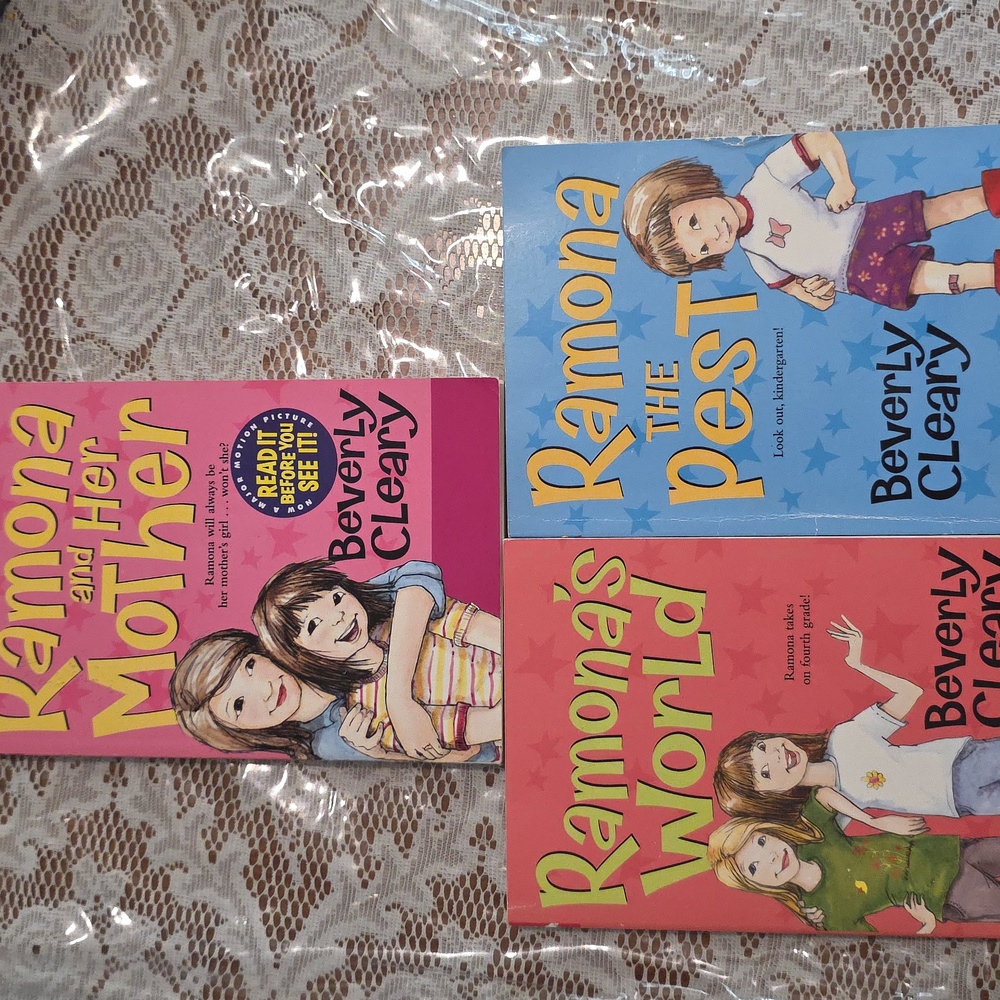 Book bundle of 3 by Beverly Cleary Ramona's world , Ramona and her mother Ramon
